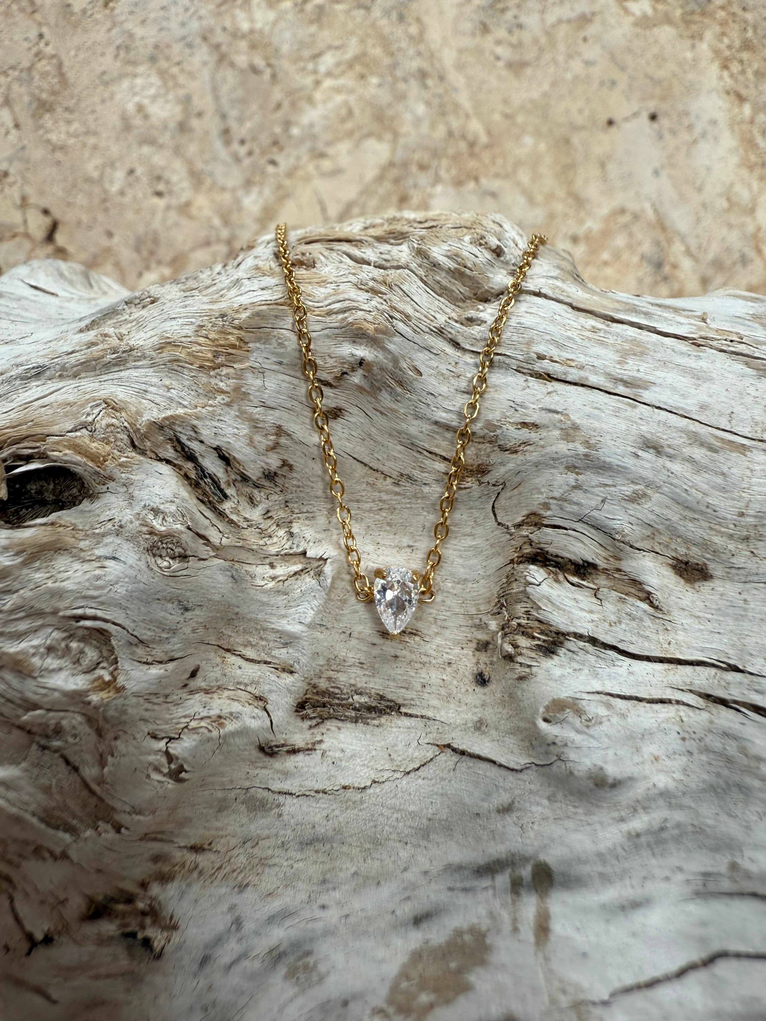 Diamanté Necklace