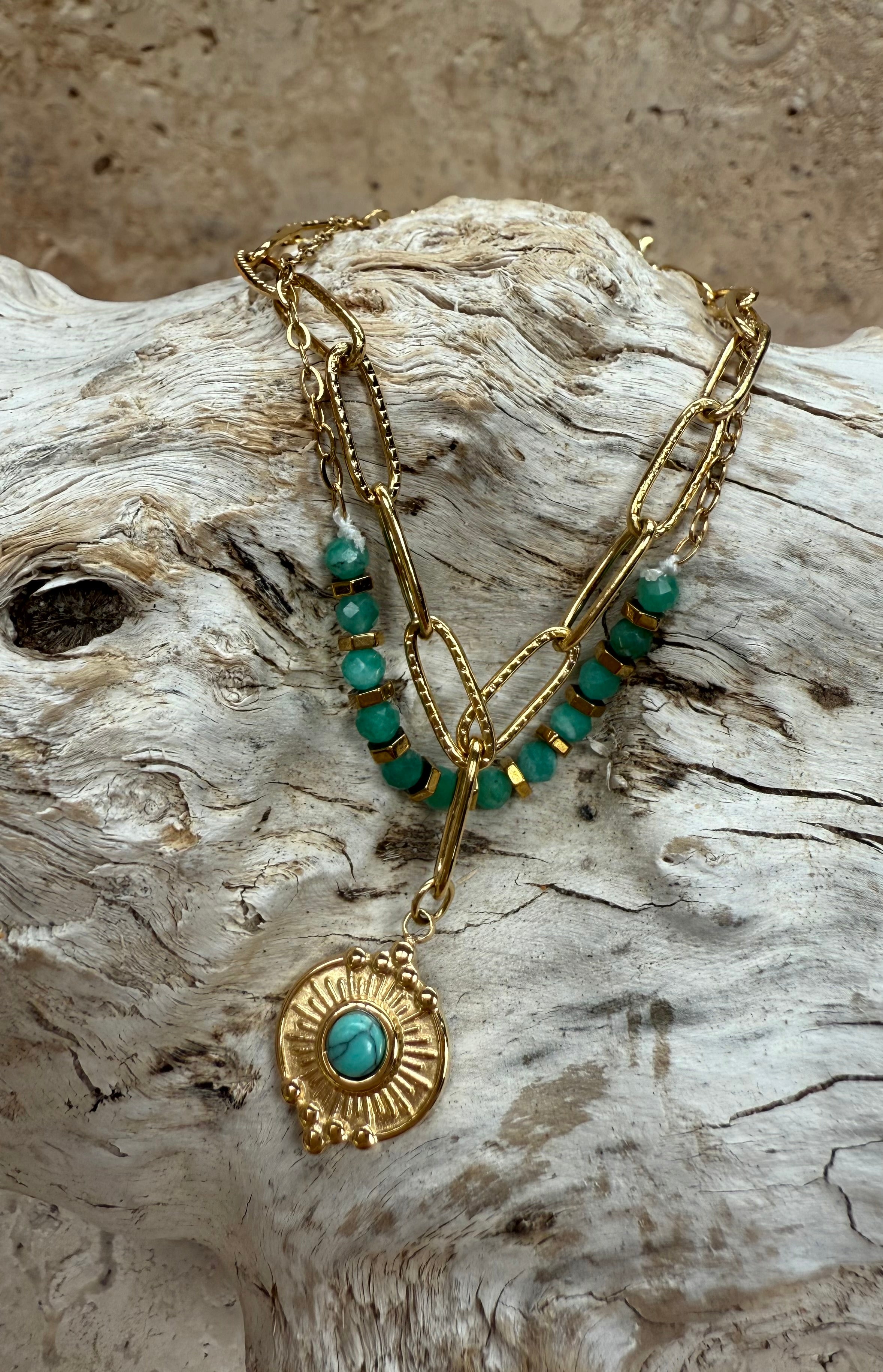 Green symbol with Chain bracelet