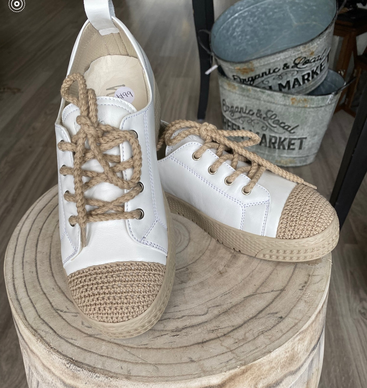 Cabarita - White