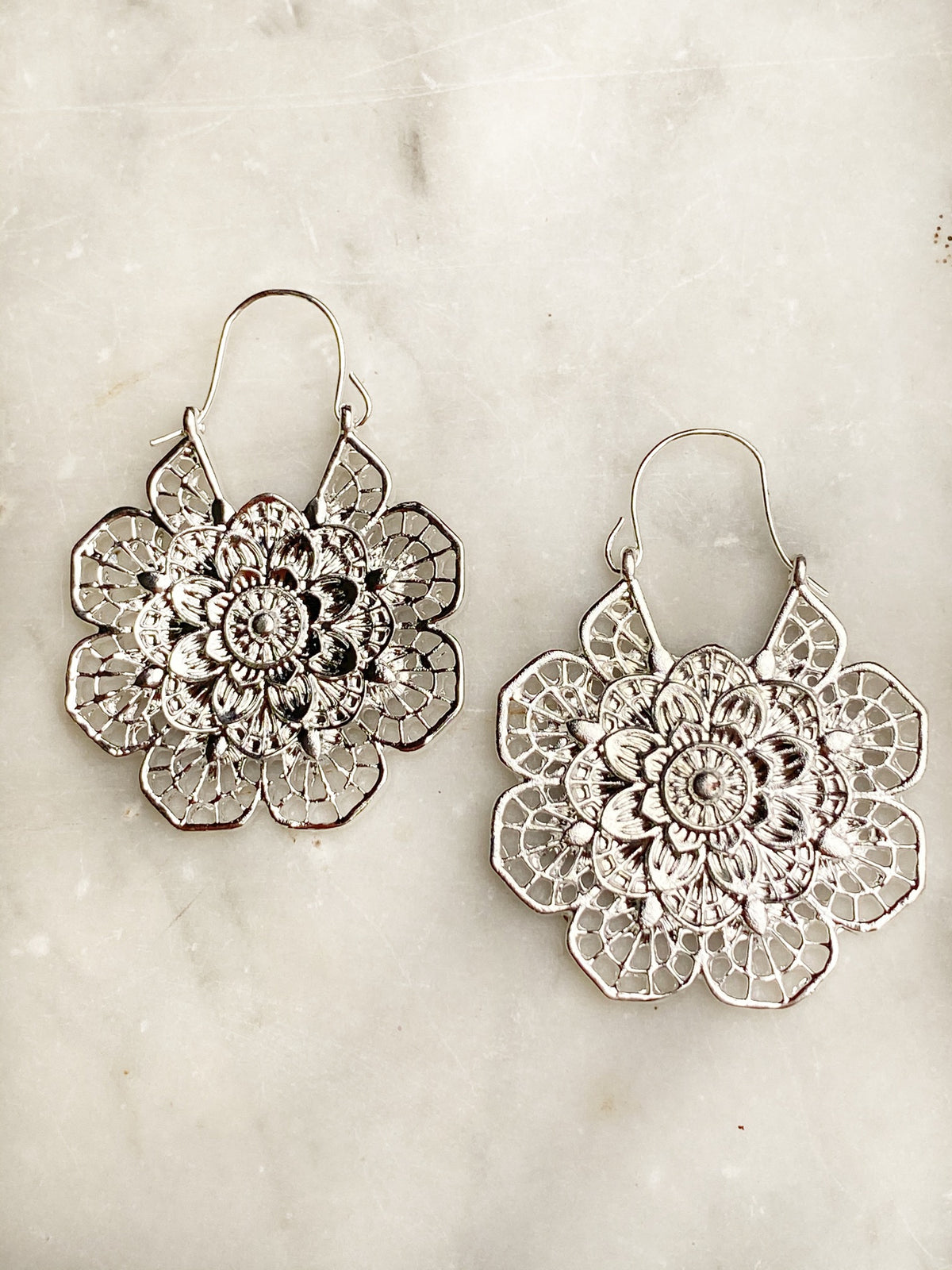 Jewellery - Earrings - Modern Flower. Silver.