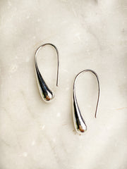 Jewellery - Earrings - Elegant Drop. Silver.